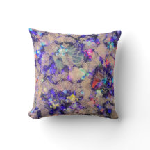 紫色のレースのバラ