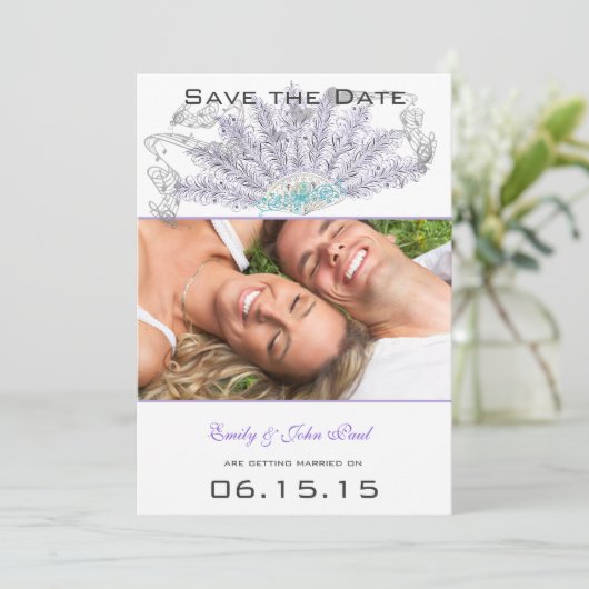 紫色のヴィンテージ羽羽ファンウェディング日付を保存 招待状 (スタンド正面)