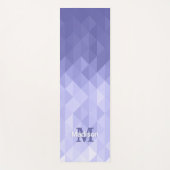 紫色の三角形のジオメトリ正方形モノグラム ヨガマット (正面)