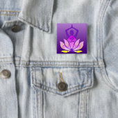 紫色の勾配のOmのはすの花のヨガの姿勢 缶バッジ (インサイチュ)