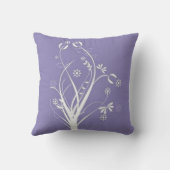 紫色の地面の花が付いているスクロール- クッション (裏面)