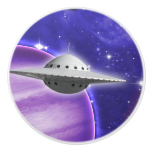 紫色の宇宙のピンクの惑星の星の銀河の中のUFO セラミックノブ