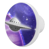 紫色の宇宙のピンクの惑星の星の銀河の中のUFO セラミックノブ (右)