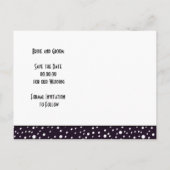 紫色の山の冬の結婚式の日付を保存 案内ポストカード (裏面)