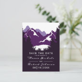 紫色の山の冬の結婚式の日付を保存 案内ポストカード (スタンド正面)