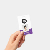 紫色の従業員 – 写真、バーコード、大きなロゴ、名前 バッジ (Handheld)