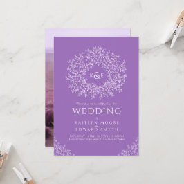 紫色の手描き春葉の植物リース 招待状