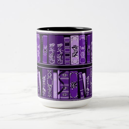 紫色の本棚ヴィンテージ本 ツートーンマグカップ (中央)