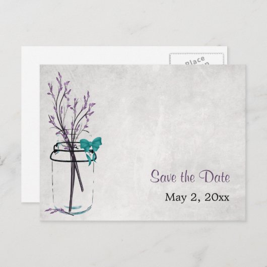 紫色の枝を持つメイソンの瓶 – 日付を保存 案内ポストカード (正面/裏面)