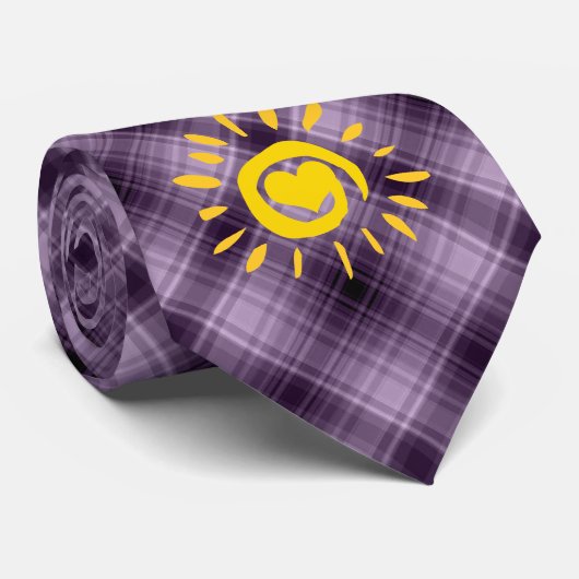 紫色の格子縞のかわいい日曜日及びハート ネクタイ (ロール)