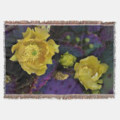 紫色の棘のあるナシのサボテン黄色の花 スローブランケット (正面)