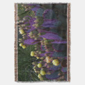 紫色の棘のあるナシのサボテン黄色の花 スローブランケット (正面縦)