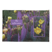 紫色の棘のあるナシのサボテン黄色の花 枕カバー (裏面-左)