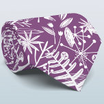 紫色の植物性シルエット ネクタイ<br><div class="desc">植物性のフローラと葉のシルエットの紫の背景には葉、花のシルエット。オリジナルアートby Nic Squirrell.</div>