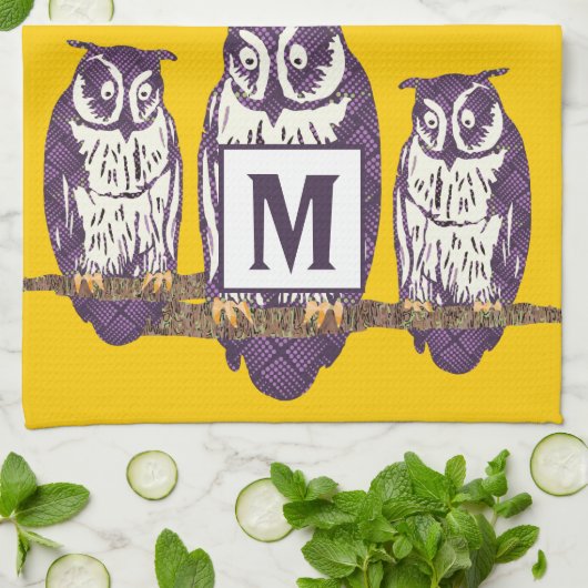紫色の様式化フクロウファミリー キッチンタオル (折り畳み)