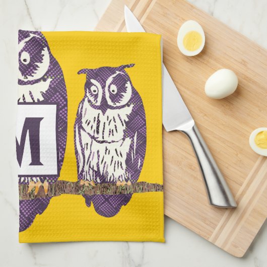 紫色の様式化フクロウファミリー キッチンタオル (四つ折り)