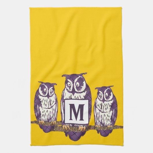 紫色の様式化フクロウファミリー キッチンタオル (縦)