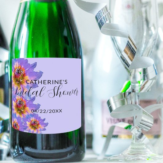 紫色の水の色の花ロマンチックブライダルシャワー スパークリングワインラベル