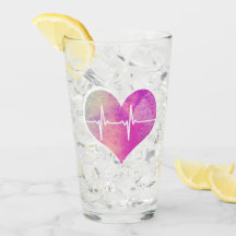 紫色の水彩画のハートEKG