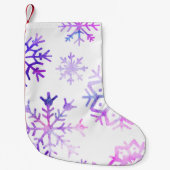 紫色の水彩画の雪片のクリスマスのデザイン スモールクリスマスストッキング (正面)
