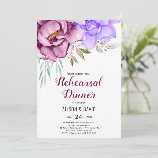 紫色の水色の花のリハ結婚ーサルディナー 招待状 (スタンド正面)