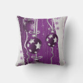 紫色の灰色のクリスマスボールの星と雪 クッション (裏面)