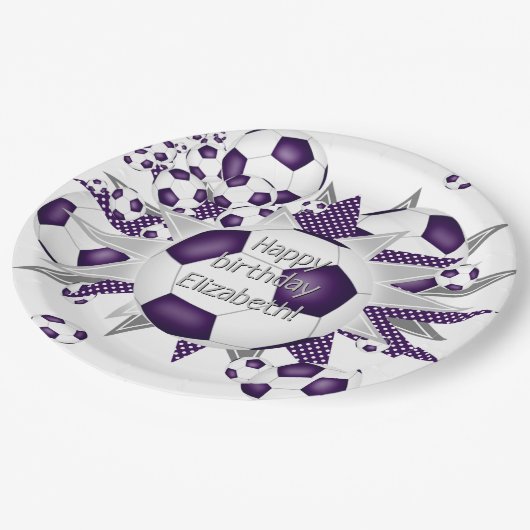 紫色の白いサッカーボールが星の誕生日 ペーパープレート (アングル)