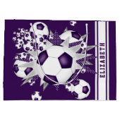 紫色の白いサッカーボールの吹きパーソナライズされた出し ラージペーパーバッグ (裏面)