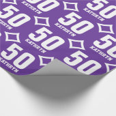 紫色の白いレトロの第50誕生日の名前をカスタムするD08 ラッピングペーパー (角)