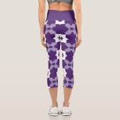 紫色の白い星のジオメトリ高いウェイストキャプリス カプリレギンス (裏面)