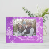 紫色の白い雪片ミニマリストのクリスマスフォト シーズンカード (スタンド正面)