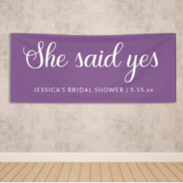 紫色の白と彼女はYesブライダルシャワーバナー 横断幕