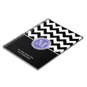 紫色の白黒シェブロンのモノグラムのノート ノートブック (左側)