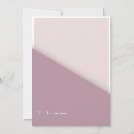 紫色の結婚式の漫画のカップル日付を保存 招待状 (裏面)