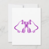 紫色の結婚式RSVPカードベルとリボン 出欠カード (裏面)