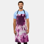 紫色の絞り染めろうけつ染めテクスチャ エプロン (着用した状態)