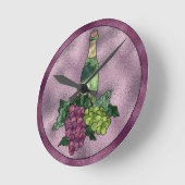 紫色の緑ののどのステンドグラスのワインおよびブドウ ラウンド壁時計 (傾斜)