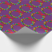 紫色の背景を持つ8ビットグリーンリース ラッピングペーパー (角)