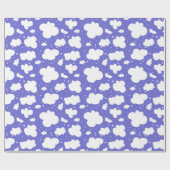 紫色の背景パターン上のドードルホワイトクラウド ラッピングペーパー (フラット)