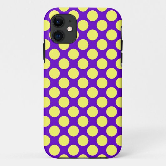 紫色の背景STaylorが付いている黄色い水玉模様 Case-Mate iPhoneケース (裏面)