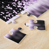 紫色の花で魅了された森のシルエット ジグソーパズル (側面)