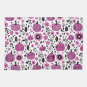 紫色の花とかわいいカボチャ柄 キッチンタオル (横)