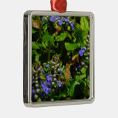 紫色の花とのまわりに メタルオーナメント (右)