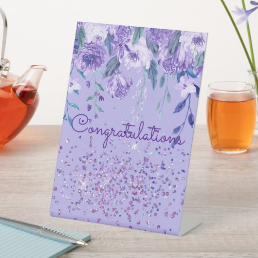 紫色の花とグリッターテーブルの標識 台座サイン (インサイチュ)