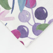 紫色の花と果実：水色 フリースブランケット (角)