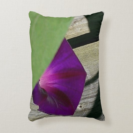 紫色の花のアクセントの枕 アクセントクッション (正面(垂直))