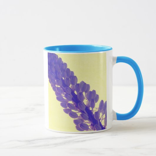 紫色の花のマグ マグカップ (右)