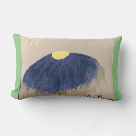 紫色の花の水色 ランバークッション (正面)