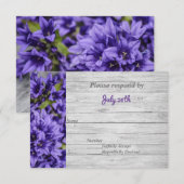 紫色の花の灰色の木の国の結婚式RSVP 出欠カード (正面/裏面)