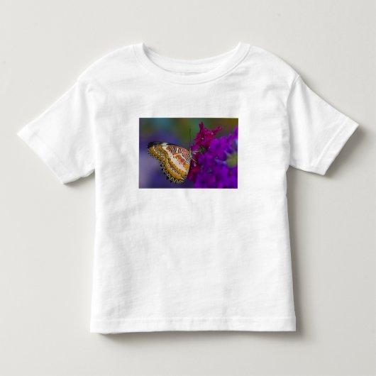 紫色の花の熱帯蝶 トドラーTシャツ (正面)